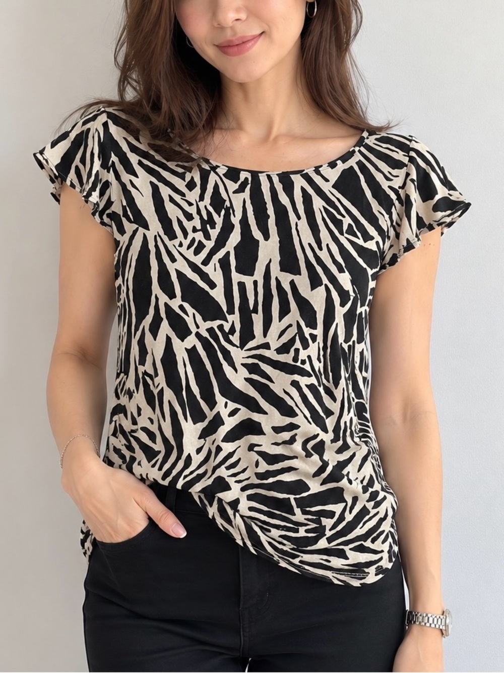 H&M Black and White Patterned Short Sleeve Top